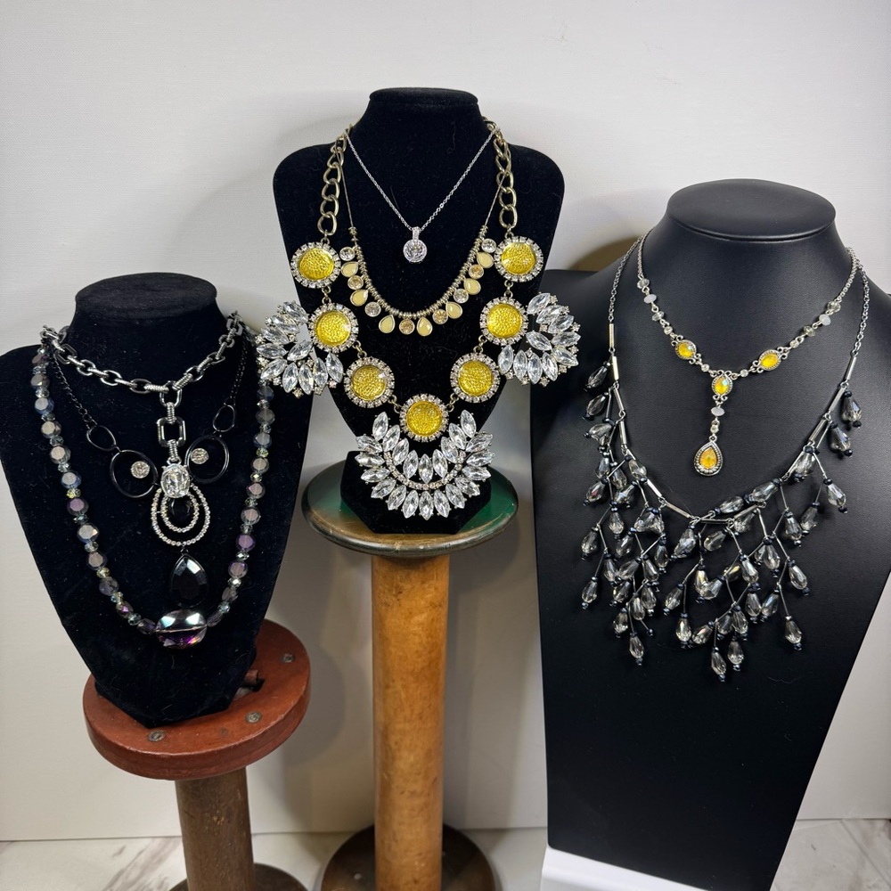 8 Piece SPARKLING NECKLACE BUNDLE Hollywood Statement Costume Jewelry MULTICOLOR